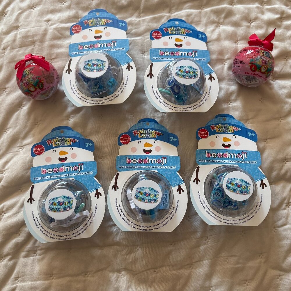 7 Rainbow Loom Beadmoji Bracelet Kits Christmas Themed  NEW unopened